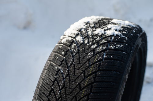 фото протектора и шины WINTERHAWKE I Шина ZMAX WINTERHAWKE I 185/55 R15 82H